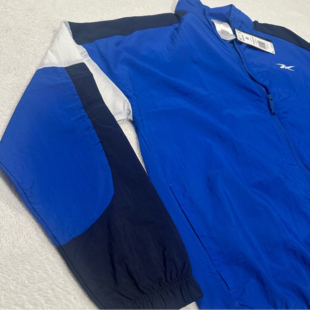 Men’s Reebok Windbreaker - Picture 5 of 16